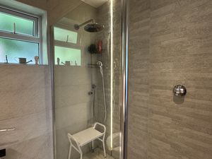 EN SUITE SHOWER- click for photo gallery